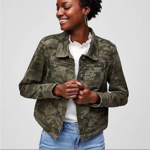 LOFT GORPCORE UTILITY ARMY CAMO CROPPED BUTTON UP LONG SLEEVE JACKET MEDIUM - Picture 10 of 13